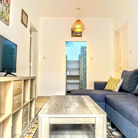Spacious 1 Bedroom On Republic Street *