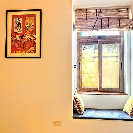 Spacious 1 Bedroom On Republic Street Valletta